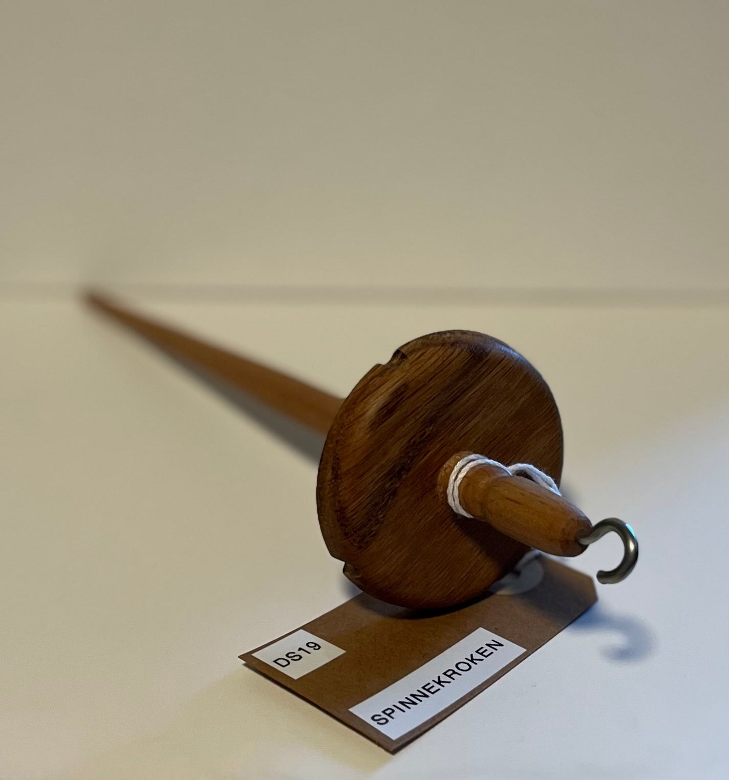 DS19 Beach shaft, Walnut whorl / 23 cm / 26 g